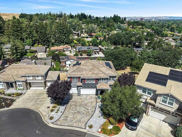 1040 PEPPERMILL Court, Concord, CA 94518