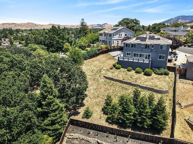 1040 PEPPERMILL Court, Concord, CA 94518