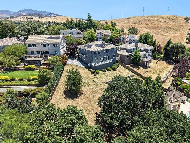 1040 PEPPERMILL Court, Concord, CA 94518