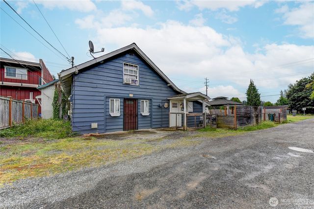 112 Cascade Avenue, Granite Falls, WA 98525