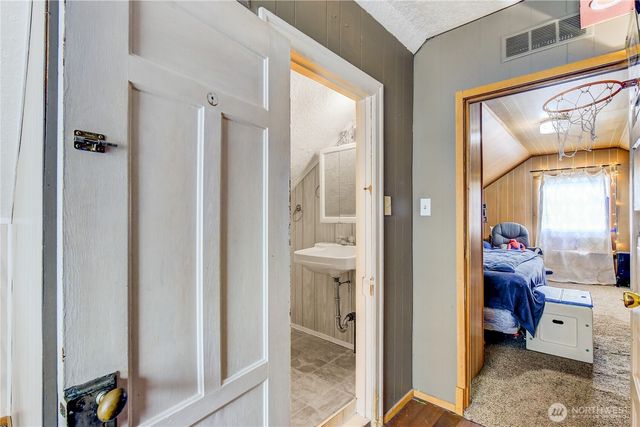 112 Cascade Avenue, Granite Falls, WA 98525