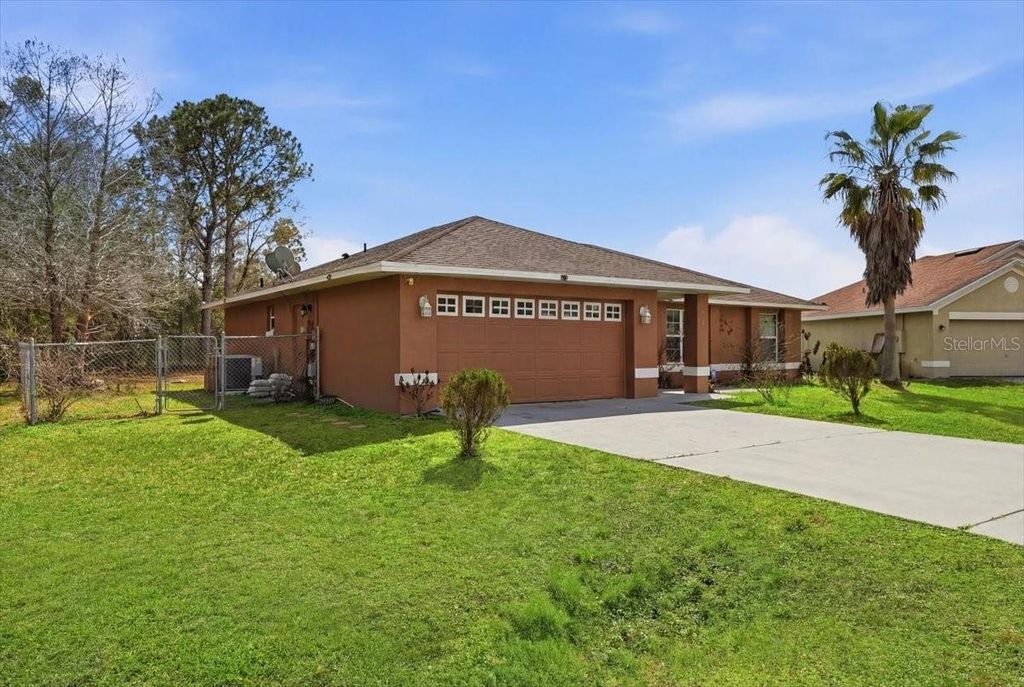 Image 18 of property listing at 713 PINCON LANE, Kissimmee, FL 34759