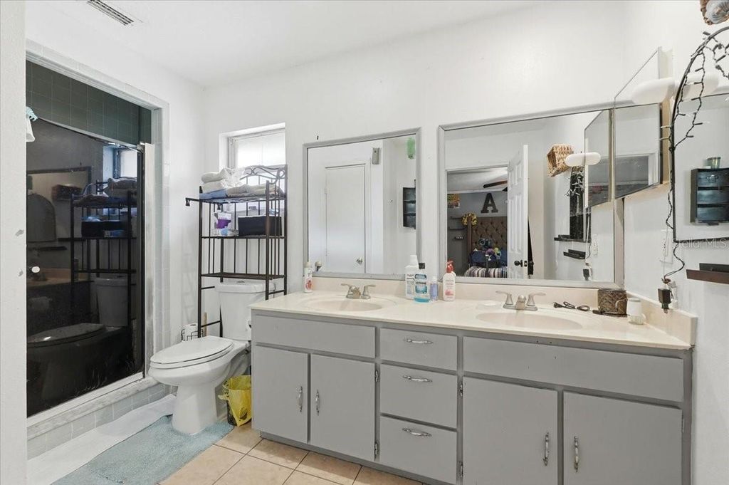 Image 9 of property listing at 713 PINCON LANE, Kissimmee, FL 34759