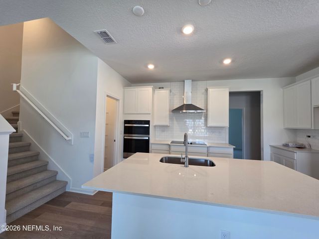 3501 AMERICANA Drive, Green Cove Springs, FL 32043