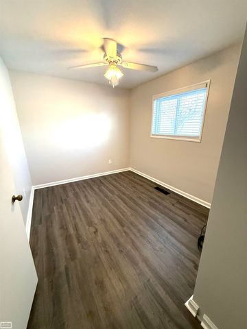 34814 Jerome Street, New Baltimore, MI 48047