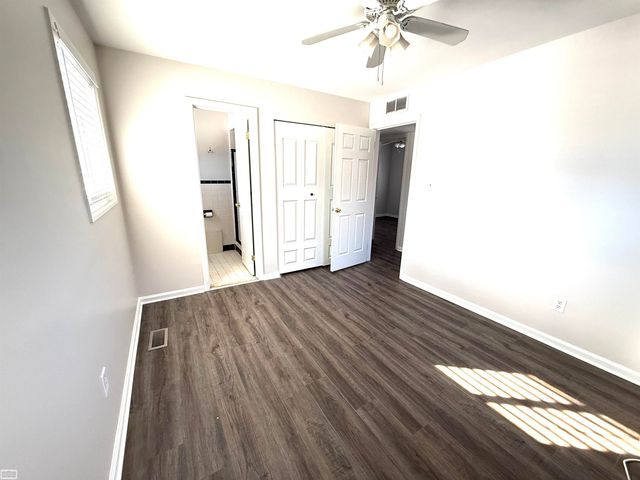 34814 Jerome Street, New Baltimore, MI 48047