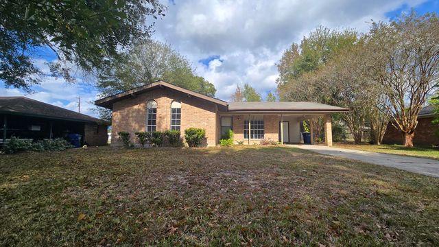 1406 Camelia Dr, Deridder, LA 70634