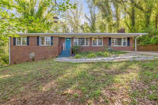 2140 Pine Tree Circle, Gainesville, GA 30501