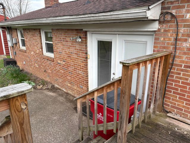 101 Cedar Drive, Frankfort, KY 40601