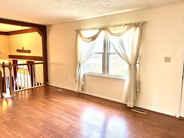 101 Cedar Drive, Frankfort, KY 40601