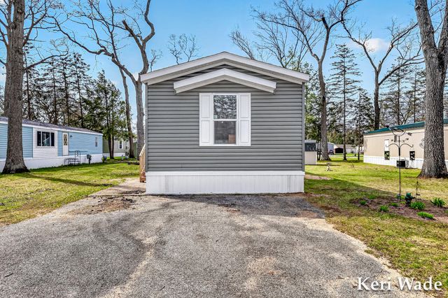 3521 Spruce Street, Cedar Creek Twp, MI 49457