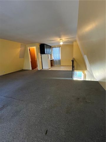 175 Lakeshore Circle SE, Acworth, GA 30101