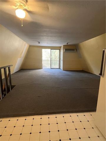175 Lakeshore Circle SE, Acworth, GA 30101