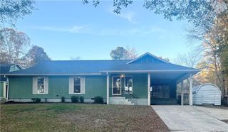 175 Lakeshore SE Circle, Acworth, GA 30101