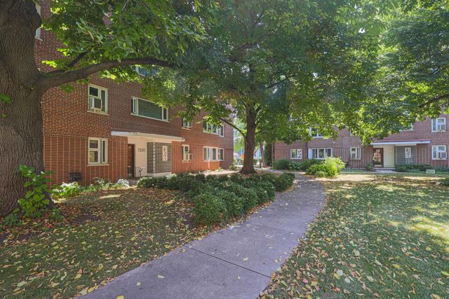 7200 W OAK Avenue 3NE, River Forest, IL 60305