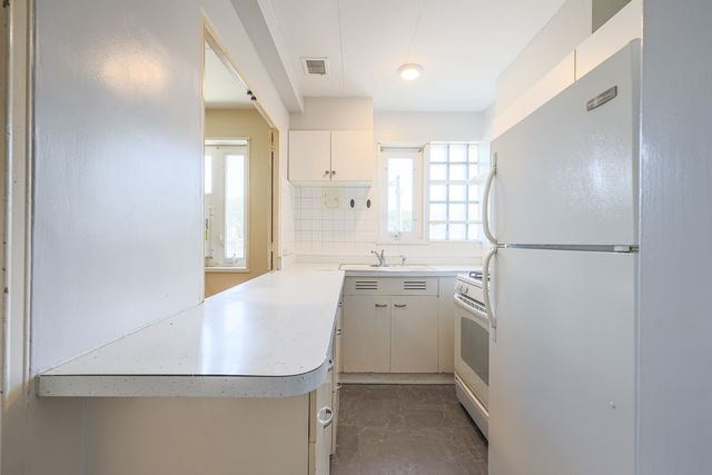 7200 W OAK Avenue 3NE, River Forest, IL 60305