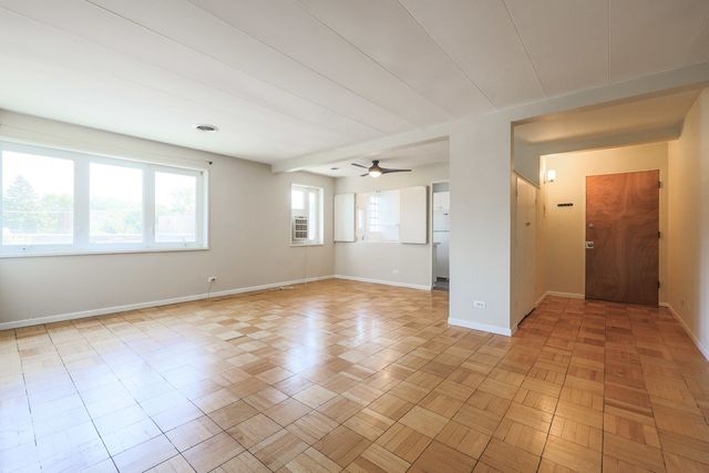 7200 W OAK Avenue 3NE, River Forest, IL 60305