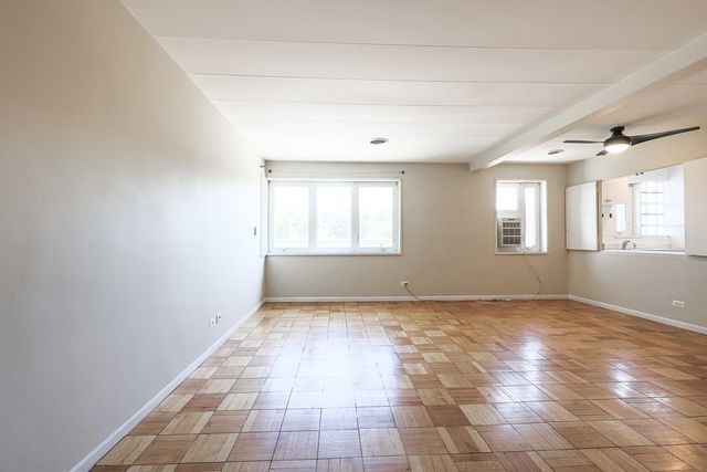 7200 W OAK Avenue 3NE, River Forest, IL 60305