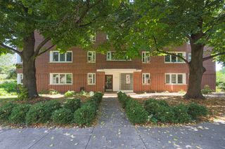 7200 W OAK Avenue 3NE, River Forest, IL 60305