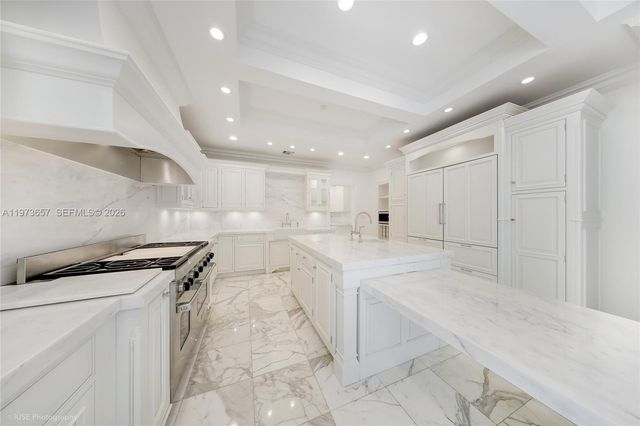 55 La Gorce Cir, Miami Beach, FL 33141