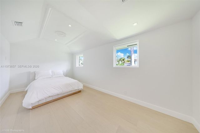 55 La Gorce Cir, Miami Beach, FL 33141