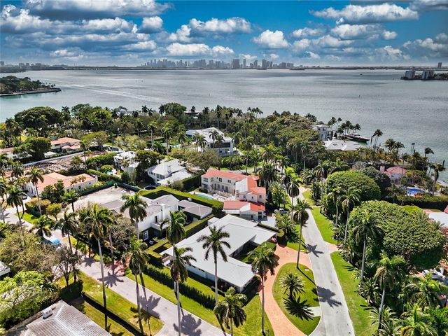 55 La Gorce Cir, Miami Beach, FL 33141