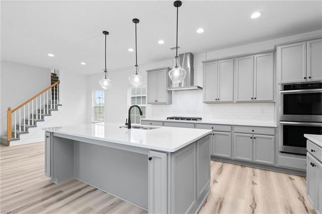 102 Ryker RD W, Moyock, NC 27958