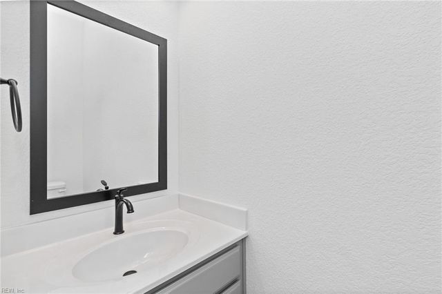 102 Ryker RD W, Moyock, NC 27958