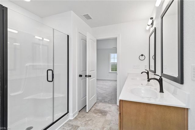 102 Ryker RD W, Moyock, NC 27958