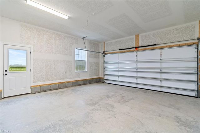 102 Ryker RD W, Moyock, NC 27958