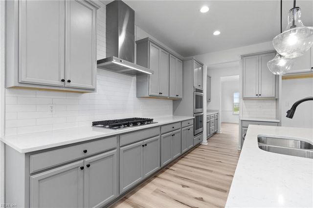 102 Ryker RD W, Moyock, NC 27958