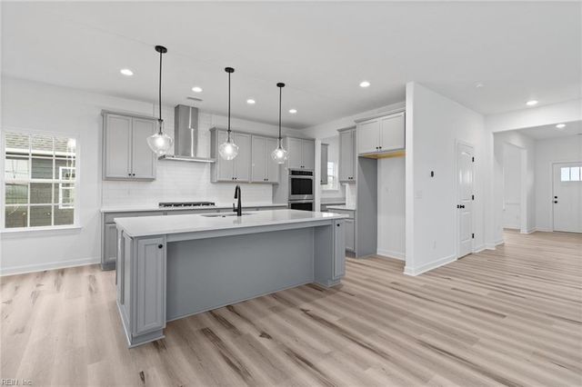 102 Ryker RD W, Moyock, NC 27958