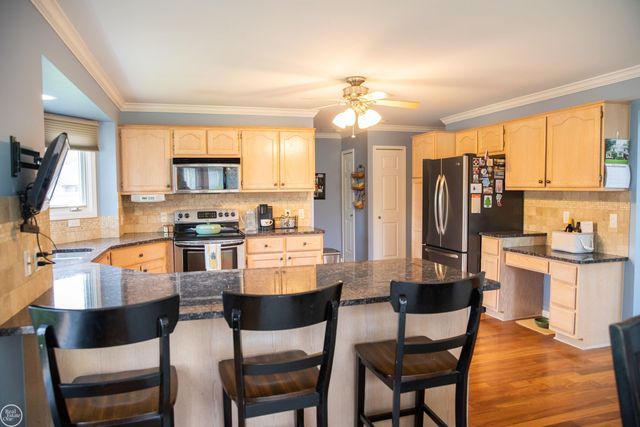 17385 Hillcrest Drive, Macomb Twp, MI 48044