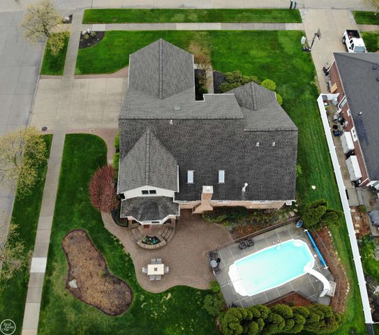 17385 Hillcrest Drive, Macomb Twp, MI 48044