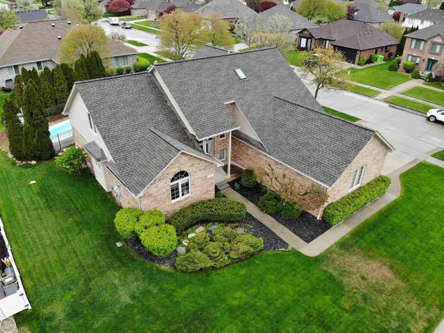 17385 Hillcrest Drive, Macomb Twp, MI 48044