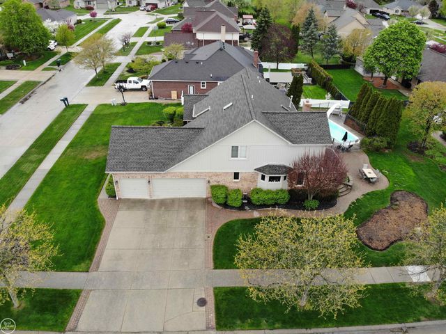 17385 Hillcrest Drive, Macomb Twp, MI 48044