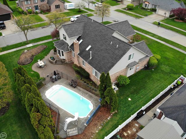 17385 Hillcrest Drive, Macomb Twp, MI 48044
