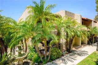 7800 Via Genova, Burbank, CA 91504