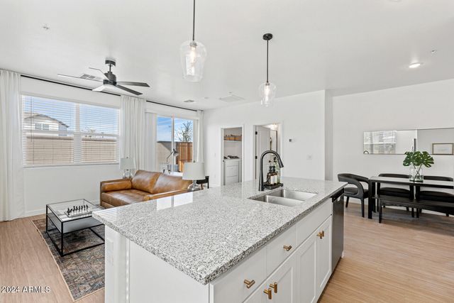 35155 N THOMPSON Road 2C, San Tan Valley, AZ 85144