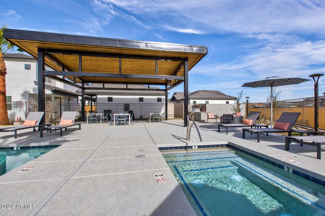 35155 N THOMPSON Road 2C, San Tan Valley, AZ 85144