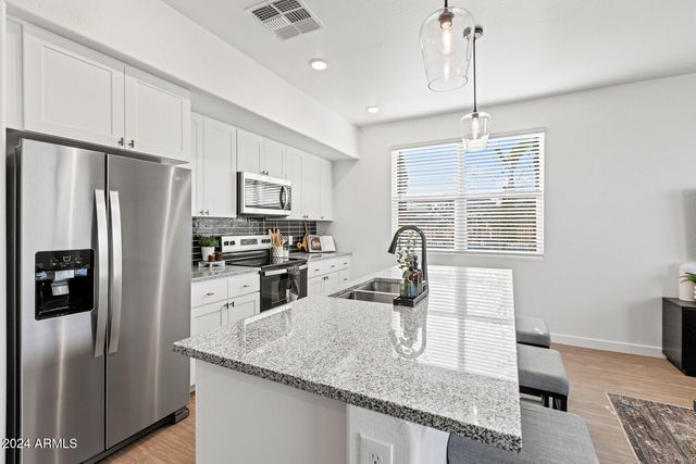 35155 N THOMPSON Road 2C, San Tan Valley, AZ 85144