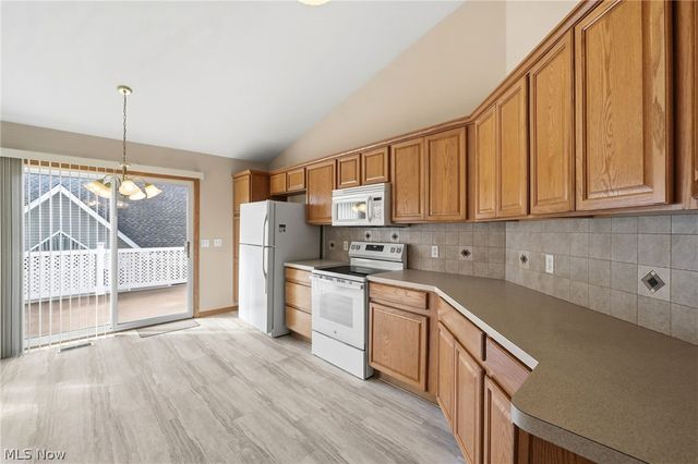 320 Falling Leaf Drive, Seven Hills, OH 44131