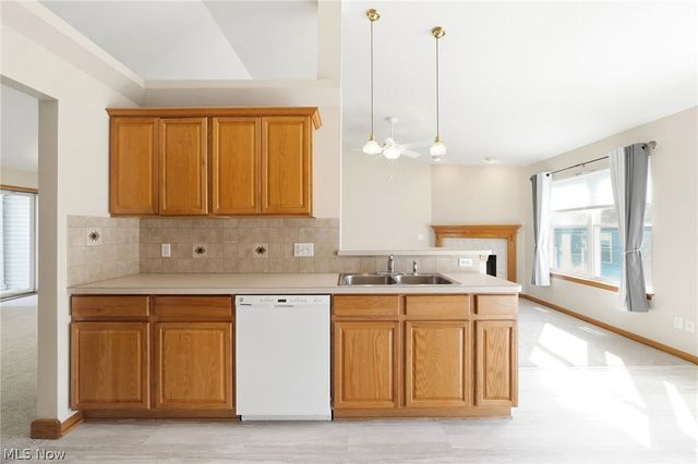 320 Falling Leaf Drive, Seven Hills, OH 44131