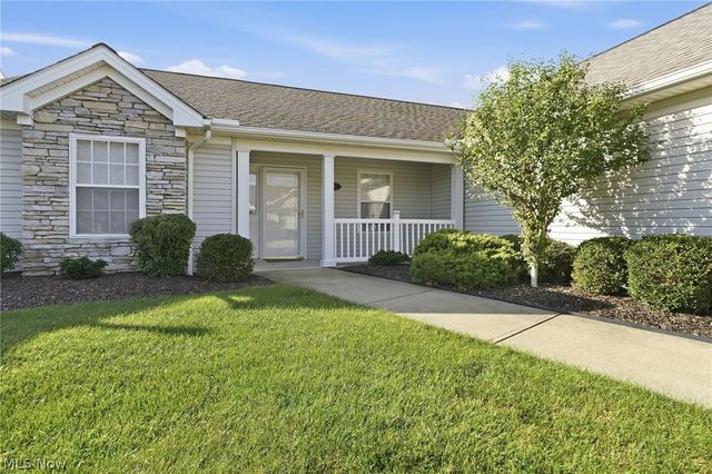 320 Falling Leaf Drive, Seven Hills, OH 44131
