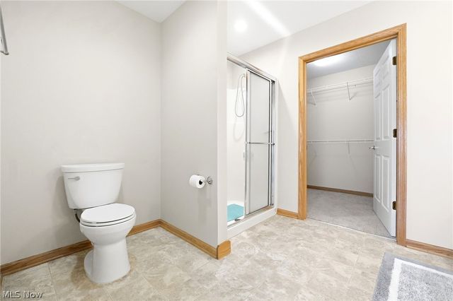 320 Falling Leaf Drive, Seven Hills, OH 44131