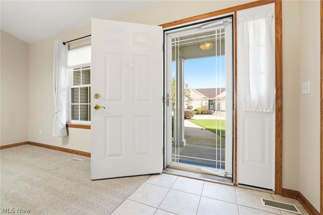 320 Falling Leaf Drive, Seven Hills, OH 44131