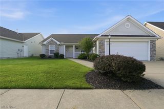 320 Falling Leaf Drive, Seven Hills, OH 44131