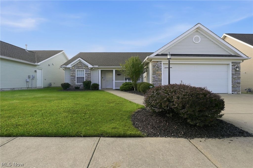 320 Falling Leaf Drive, Seven Hills, OH 44131