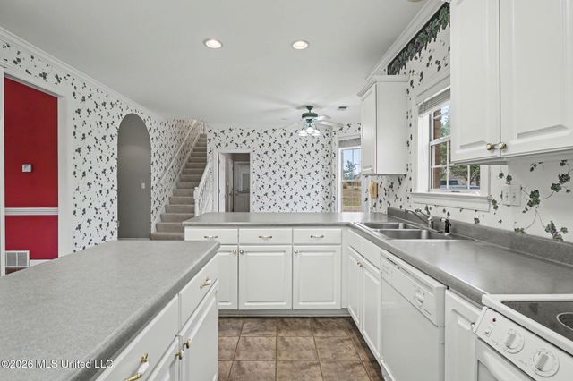 655 Long Street, Southaven, MS 38672