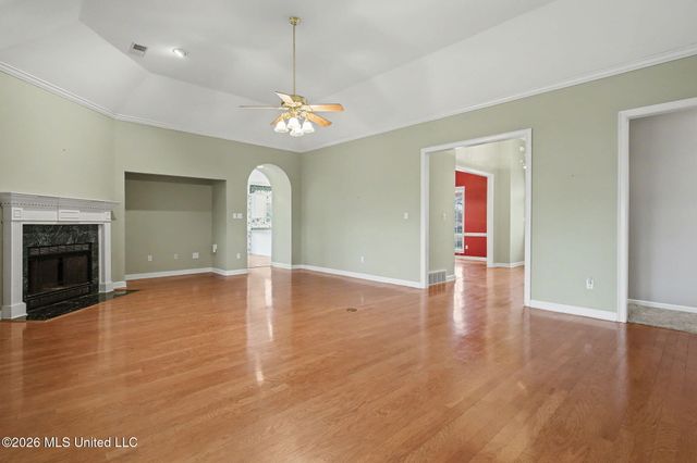 655 Long Street, Southaven, MS 38672